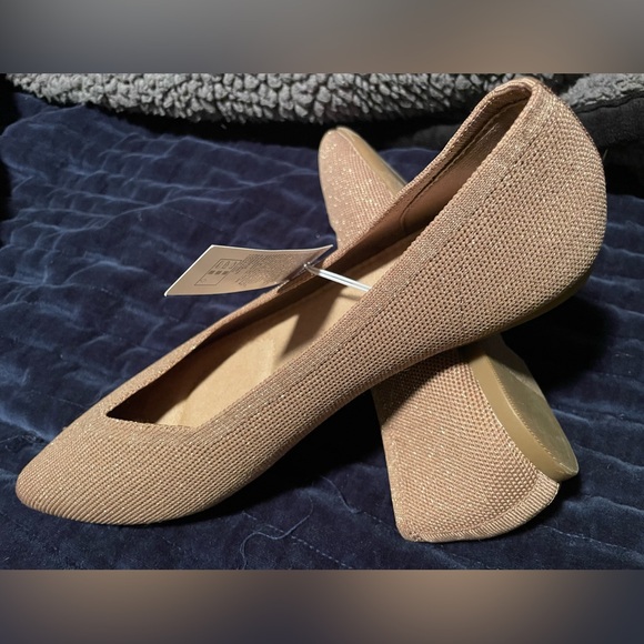 Old Navy Shoes - Old Navy NWT Women's Flats